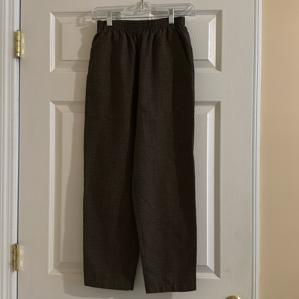 Women’s Briggs Petite Brown Plaid Pants